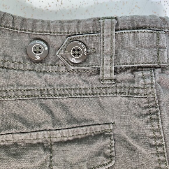 Mens Khaki green Bermuda Style Shorts - Picture 6 of 6
